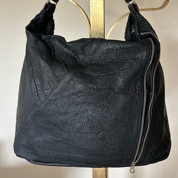Marc by Marc Jacobs | Leola Zip Hobo | Black Leather Bag - Picture 2 of 11